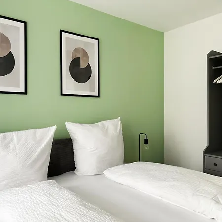 In The Center I Home2share