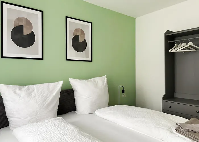 In The Center I Home2share