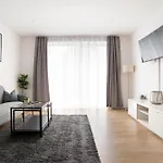 아파트 In The Center I Home2share