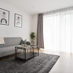아파트 In The Center I Home2share *