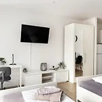 아파트 In The Center I Home2share