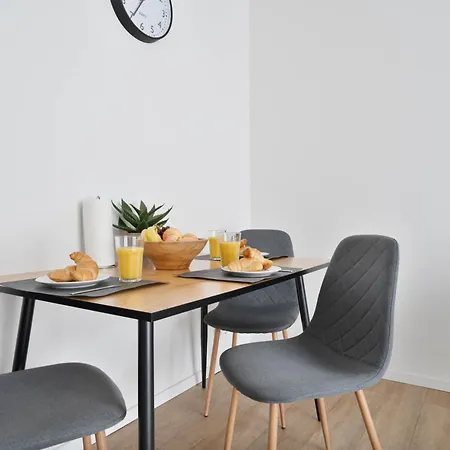 Apartman In The Center I Home2share *