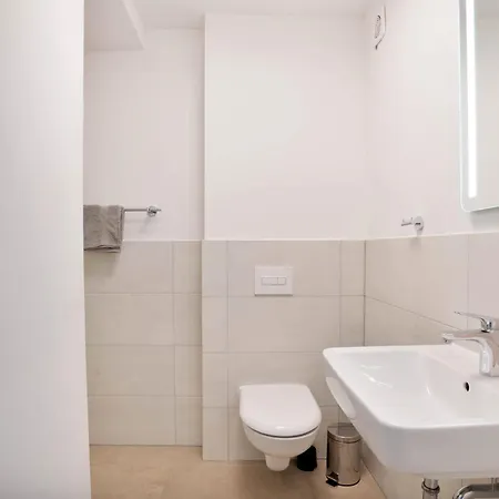 In The Center I Home2share Apartman